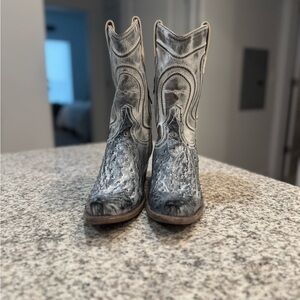 NEW FREEBIRD WARRICK SIZE 8 never worn-